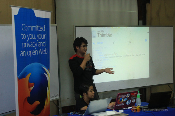 I'm giving a demo about Webmaker tools.