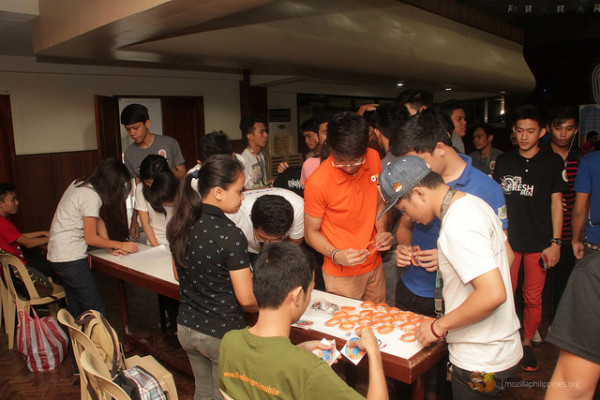 Registration queue before the MozTour kick-off. Thanks to our awesome FSA's from different campuses for manning the registration table.